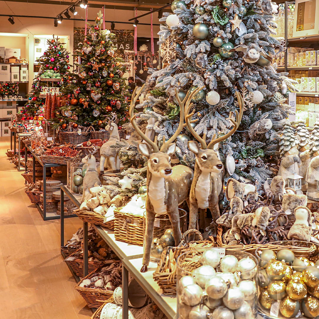 Verwerken en inpakken van orders in magazijn